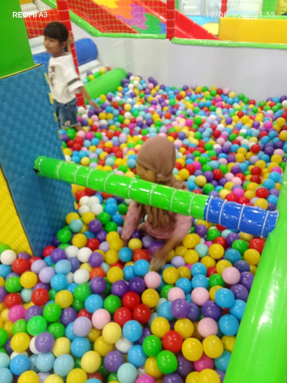 Playground (1 Jam)